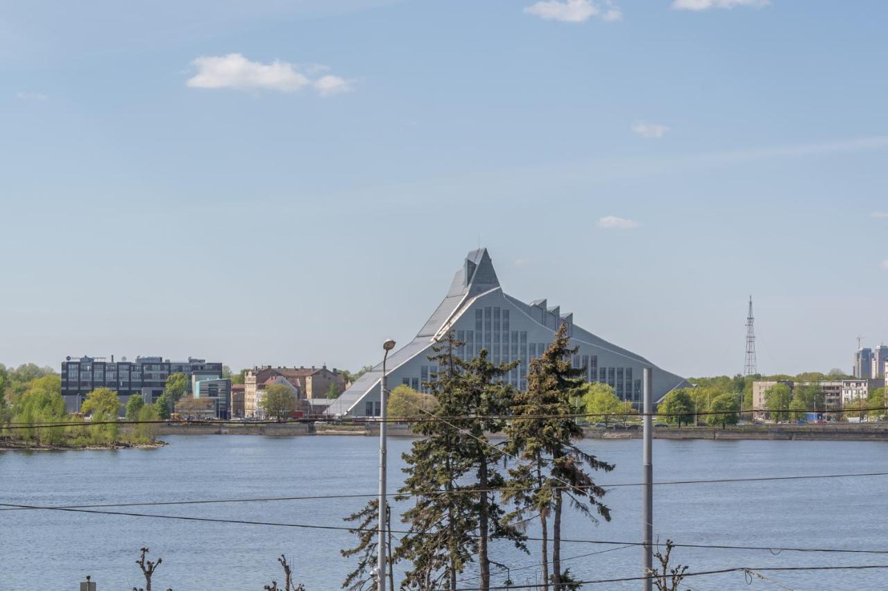Cosy Studio With River View Riga Buitenkant foto